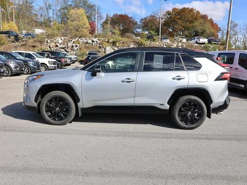 2024 Toyota RAV4 XSE