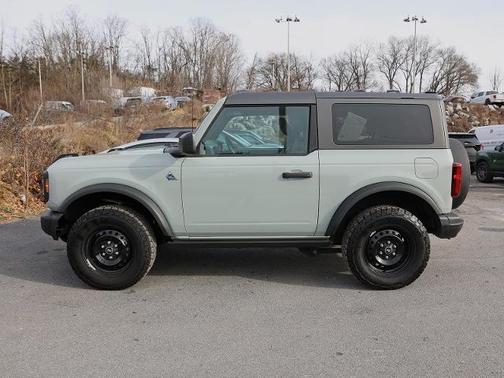 2023 Ford Bronco BLACK DIAMOND