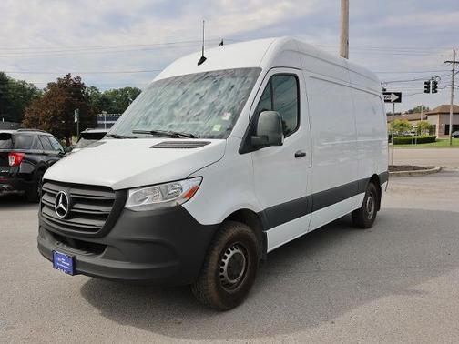 Arctic White 2023 Mercedes-Benz Sprinter 2500 144 WB STANDARD ROOF CARGO