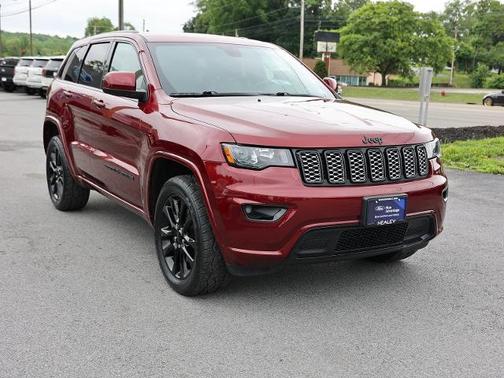 2021 Jeep Grand Cherokee LAREDO