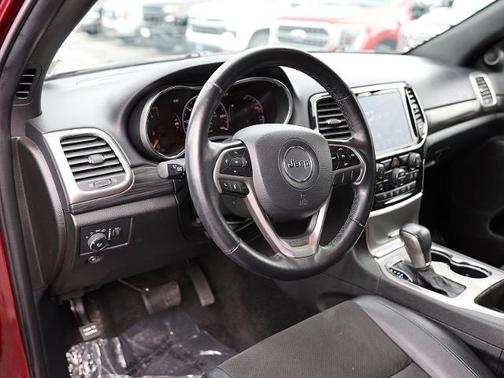 2021 Jeep Grand Cherokee LAREDO