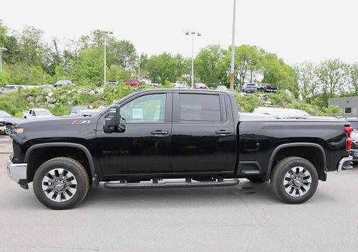 Black 2025 Chevrolet Silverado 2500 LT