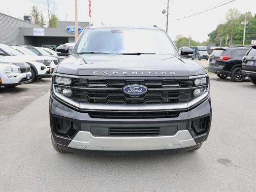 AGATE BLACK METALLIC 2025 Ford Expedition PLATINUM