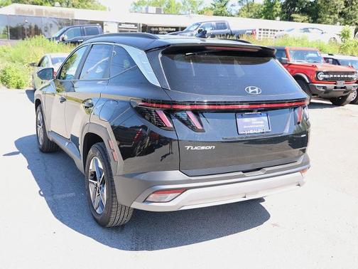 Phantom Black 2025 Hyundai TUCSON SEL CONVENIENCE