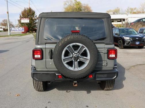 2020 Jeep Wrangler Unlimited SAHARA