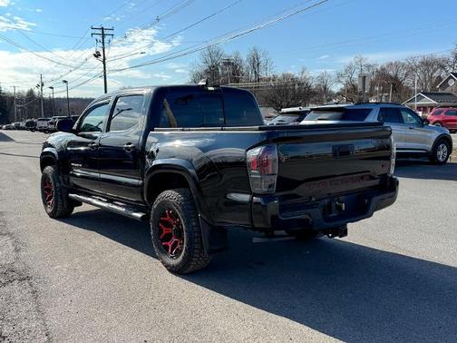 2023 Toyota Tacoma TRD SPORT