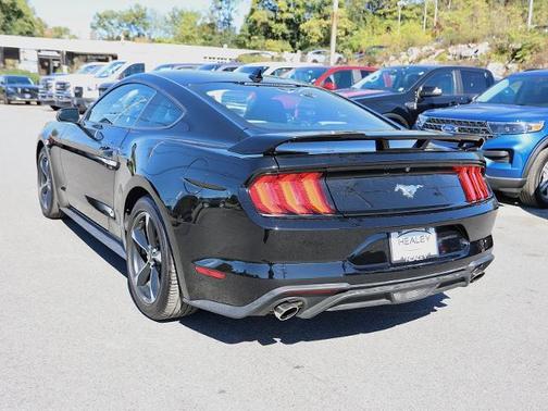 2022 Ford Mustang ECOBOOST