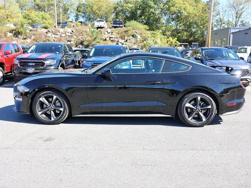 2022 Ford Mustang ECOBOOST