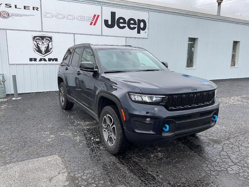 2023 Jeep Grand Cherokee 4xe Trailhawk