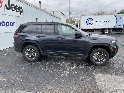 2023 Jeep Grand Cherokee 4xe Trailhawk