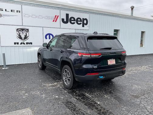 2023 Jeep Grand Cherokee 4xe Trailhawk