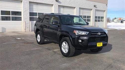 Photo 2 of 21 of 2021 Toyota 4Runner SR5