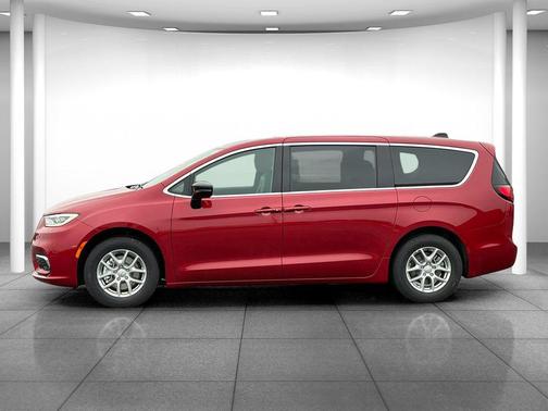 Red Hot Pearlcoat 2026 Chrysler Pacifica L