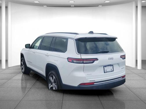 Bright White Clearcoat 2026 Jeep Grand Cherokee L Limited