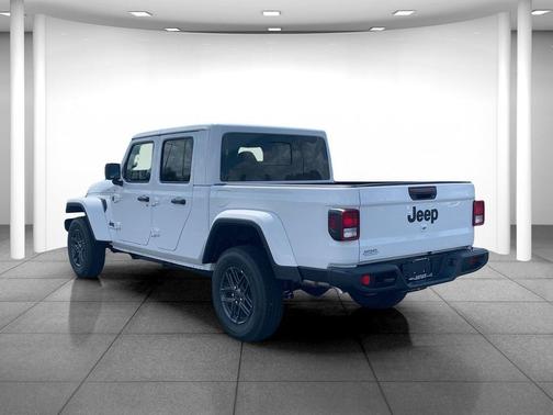 2025 Jeep Gladiator Sport S