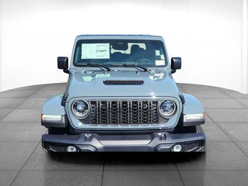 Anvil Clearcoat 2026 Jeep Gladiator Sport S