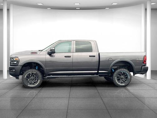 2025 RAM 2500 Tradesman Crew Cab 4x4 6'4' Box