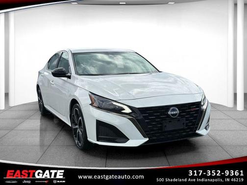 Glacier White 2024 Nissan Altima SR FWD