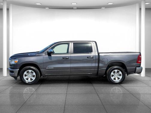 Granite Crystal Metallic Clearcoat 2024 RAM 1500 Laramie