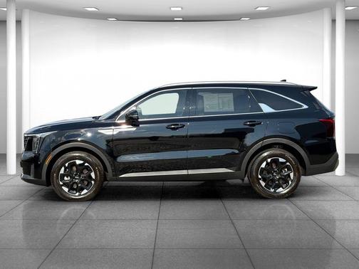 Ebony Black 2024 Kia Sorento S