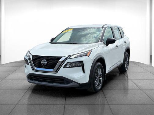 Glacier White 2023 Nissan Rogue S