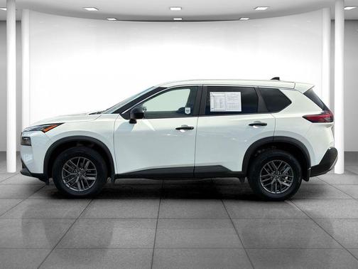 Glacier White 2023 Nissan Rogue S