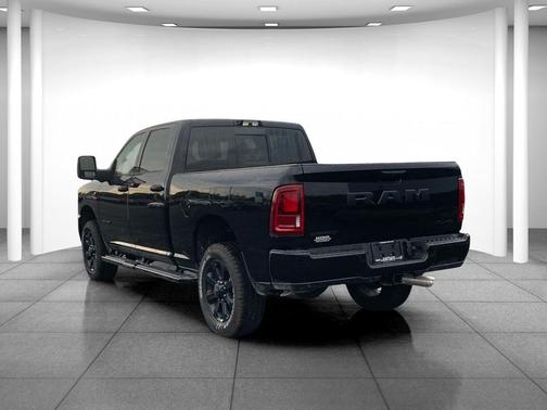 2026 RAM 3500 Big Horn Crew Cab 4x4 6'4' Box