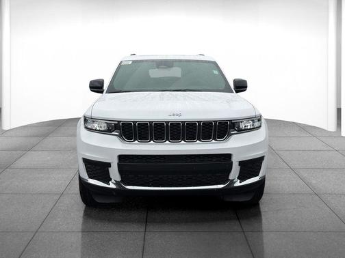 Bright White Clearcoat 2026 Jeep Grand Cherokee L Altitude