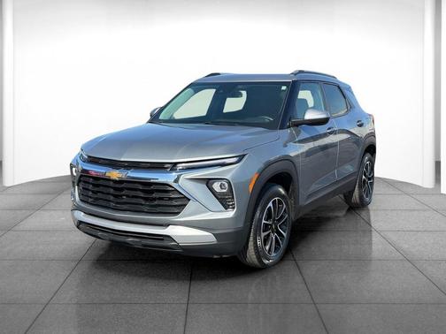 Sterling Gray Metallic 2024 Chevrolet Trailblazer LT