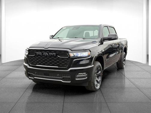 Diamond Black Crystal Pearlcoat 2026 RAM 1500 Big Horn/Lone Star