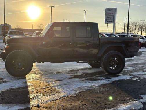 2021 Jeep Gladiator Sport S