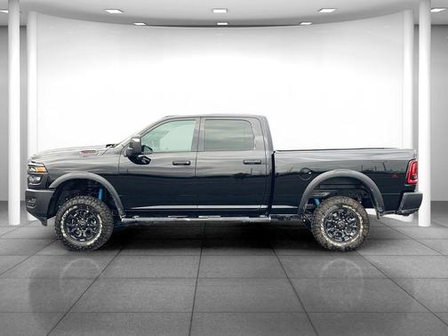 2026 RAM 2500 Tradesman Crew Cab 4x4 6'4' Box