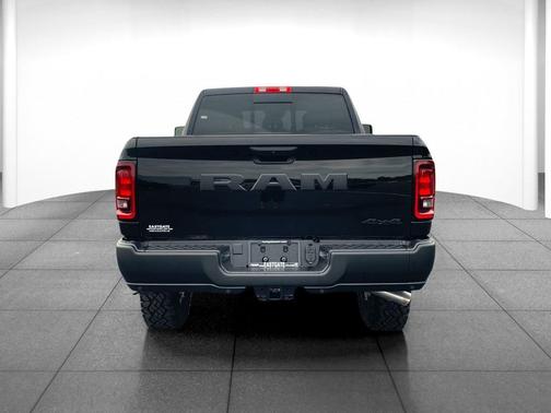 2026 RAM 2500 Tradesman Crew Cab 4x4 6'4' Box