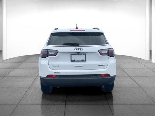 2023 Jeep Compass Latitude Lux