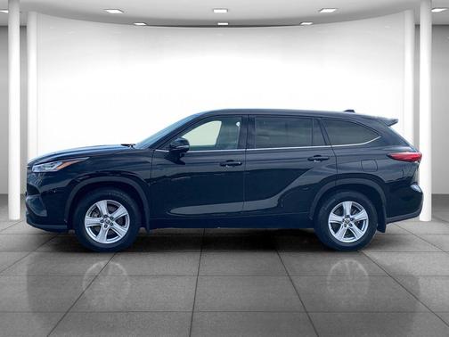 2020 Toyota Highlander LE