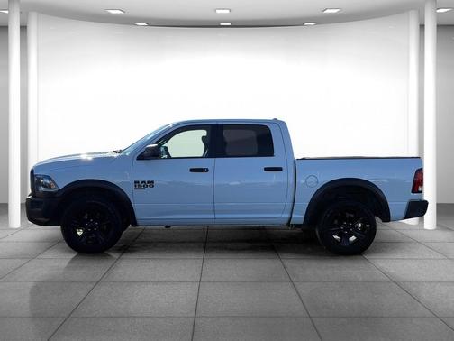 2024 RAM 1500 Classic Warlock Crew Cab 4x4 5'7' Box