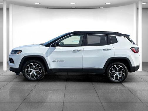 Bright White Clearcoat 2024 Jeep Compass Limited