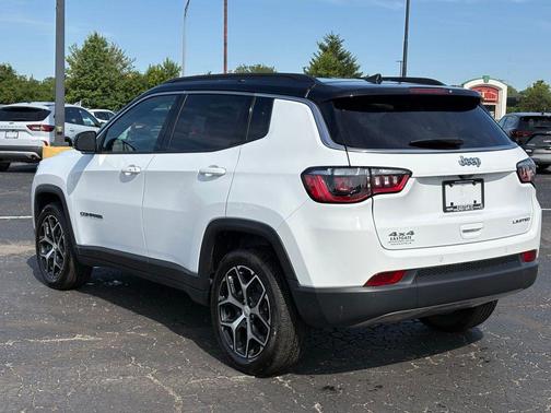 Bright White Clearcoat 2024 Jeep Compass Limited