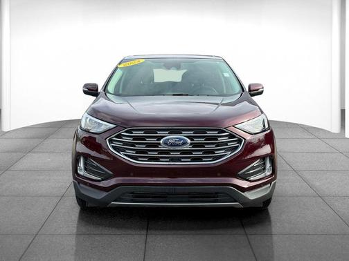 Burgundy Velvet Metallic Tinted Clearcoat 2024 Ford Edge Titanium