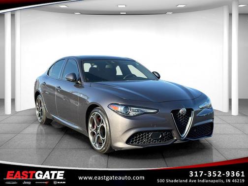 Vesuvio Gray Metallic 2022 Alfa Romeo Giulia Ti