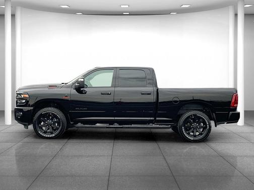 2025 RAM 2500 Big Horn Crew Cab 4x2 6'4' Box