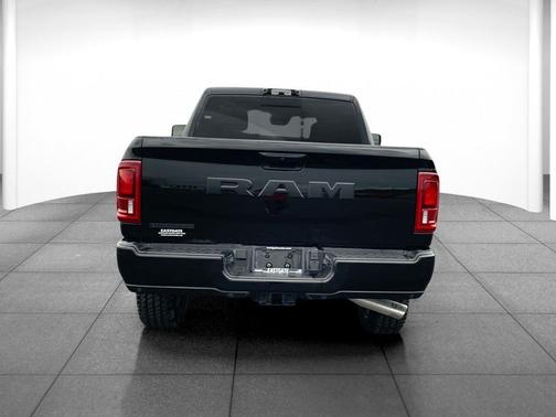 2025 RAM 2500 Big Horn Crew Cab 4x2 6'4' Box