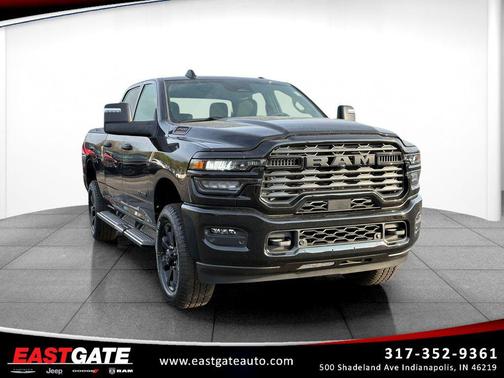 Diamond Black Crystal Pearlcoat 2026 RAM 2500 Big Horn Crew Cab 4x4 6'4' Box