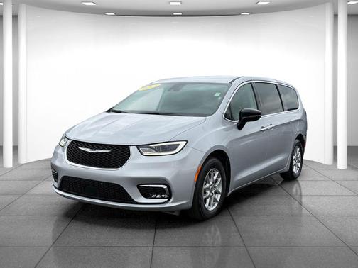 Silver Mist Clearcoat 2024 Chrysler Pacifica Touring L