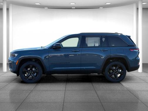 Steel Blue 2026 Jeep Grand Cherokee Limited