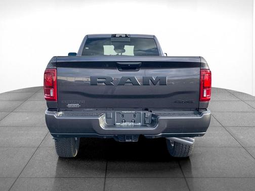 2026 RAM 2500 Big Horn Crew Cab 4x4 8' Box