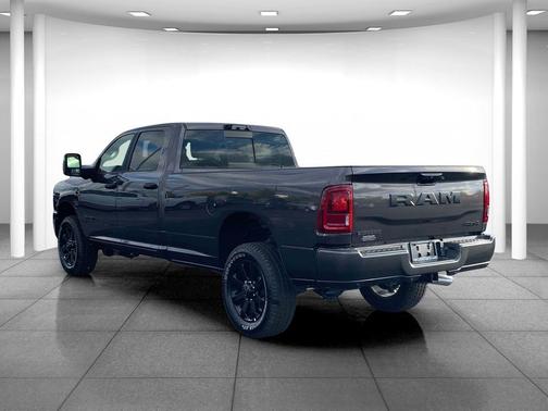 2026 RAM 2500 Big Horn Crew Cab 4x4 8' Box