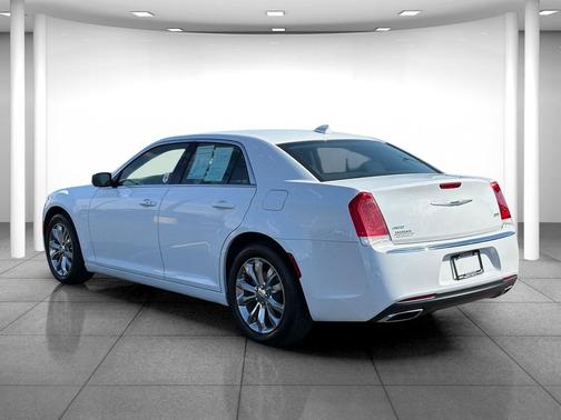 2019 Chrysler 300 Touring