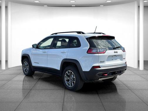 Bright White Clearcoat 2022 Jeep Cherokee Trailhawk
