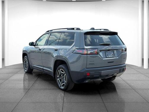 Sting-Gray Clearcoat 2026 Jeep Cherokee Limited